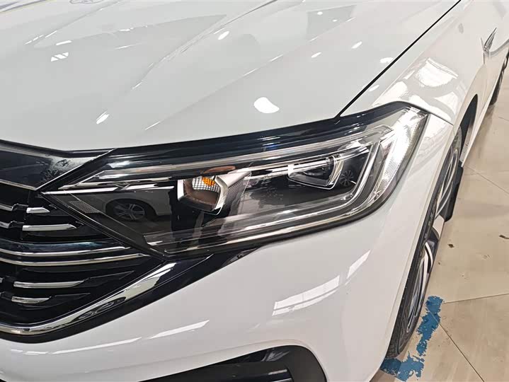 Фото 5 - Volkswagen Sagitar L