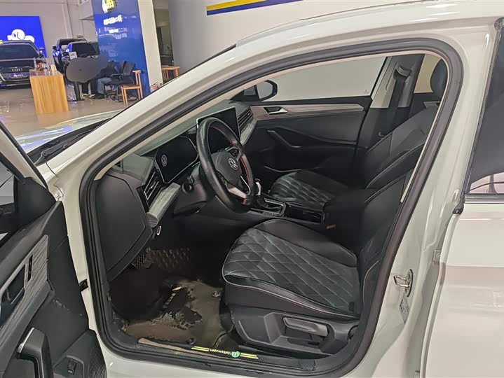 Фото 9 - Volkswagen Sagitar L