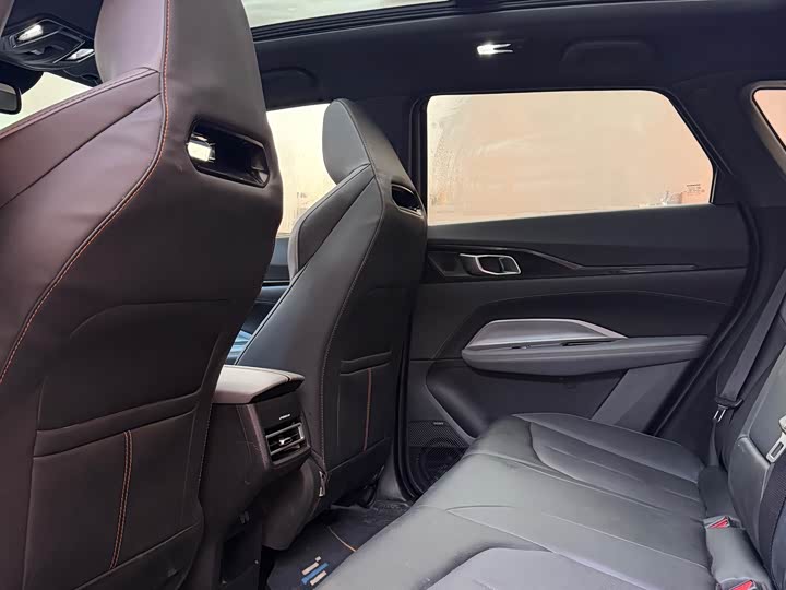 Фото 6 - Changan Oshan Z6 Hybrid