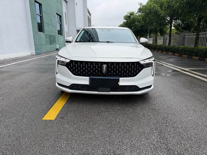 Фото 2 - Bestune B70