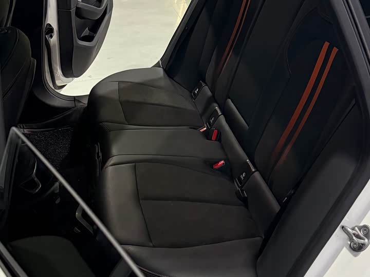 Фото 7 - BMW 2 Series