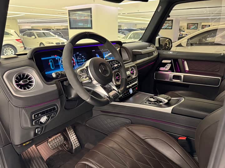 Фото 9 - Mercedes-Benz G-Class