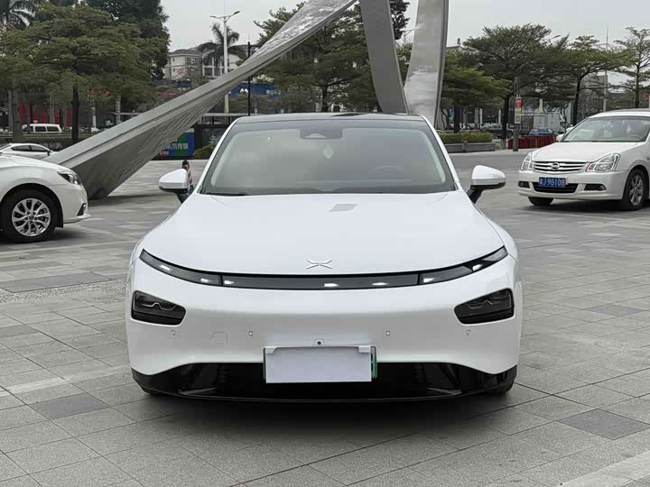 Фото 2 - XPeng P7