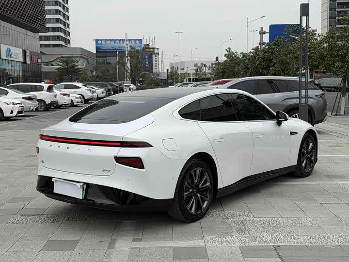 Фото 4 - XPeng P7