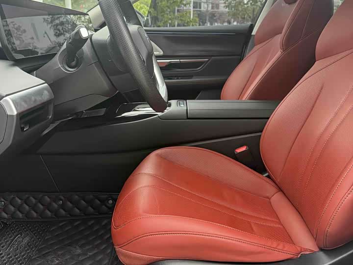 Фото 5 - XPeng P7