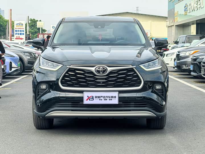 Фото 2 - Toyota Highlander