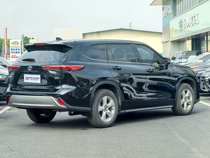 Фото 5 - Toyota Highlander