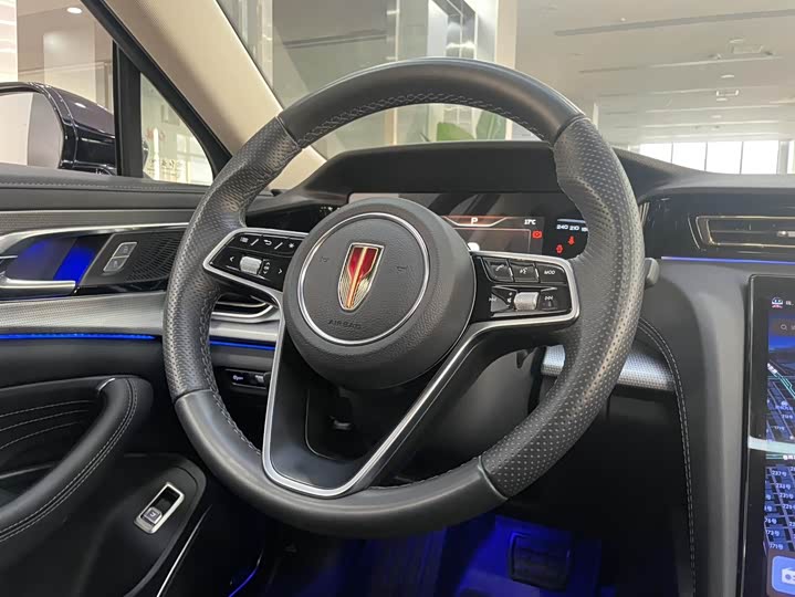 Фото 7 - Hongqi H5