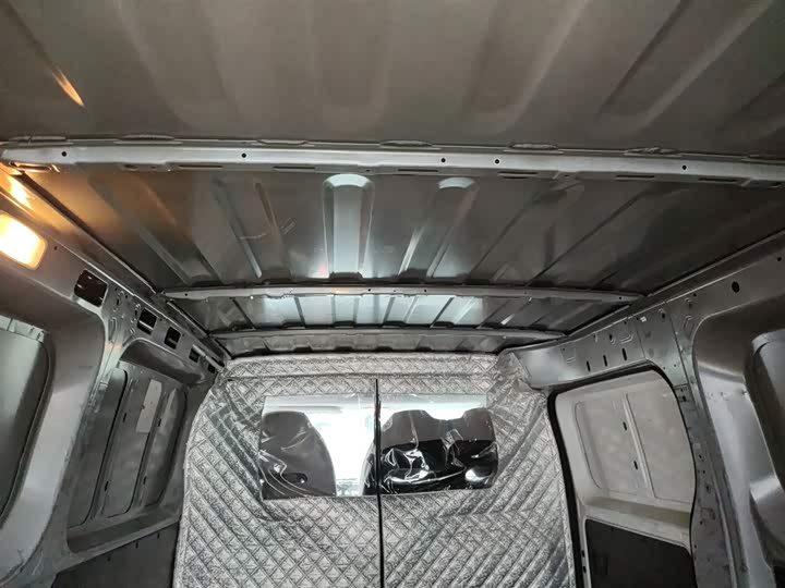 Фото 9 - Maxus Dana V1