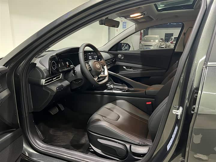 Фото 8 - Hyundai Elantra N line