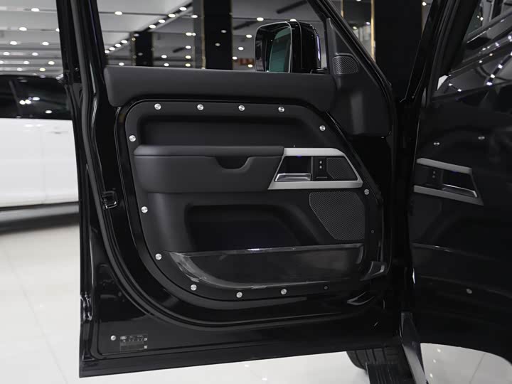 Фото 6 - Land Rover Defender