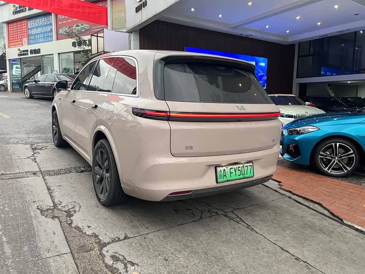 Фото 7 - LiXiang L8