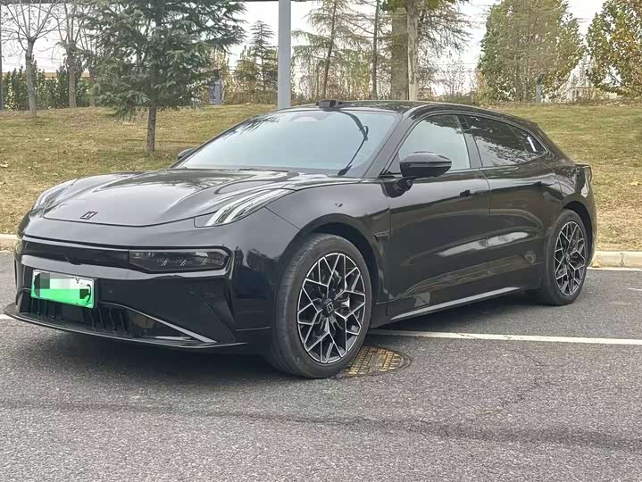 Фото 3 - Zeekr 001