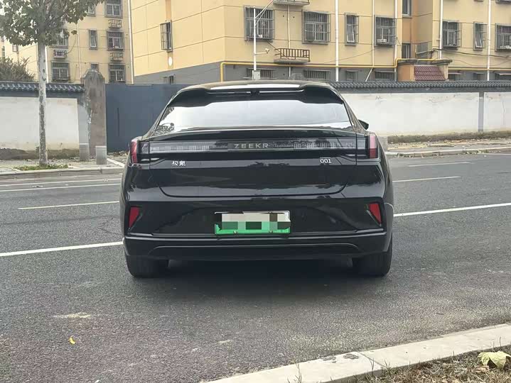Фото 5 - Zeekr 001