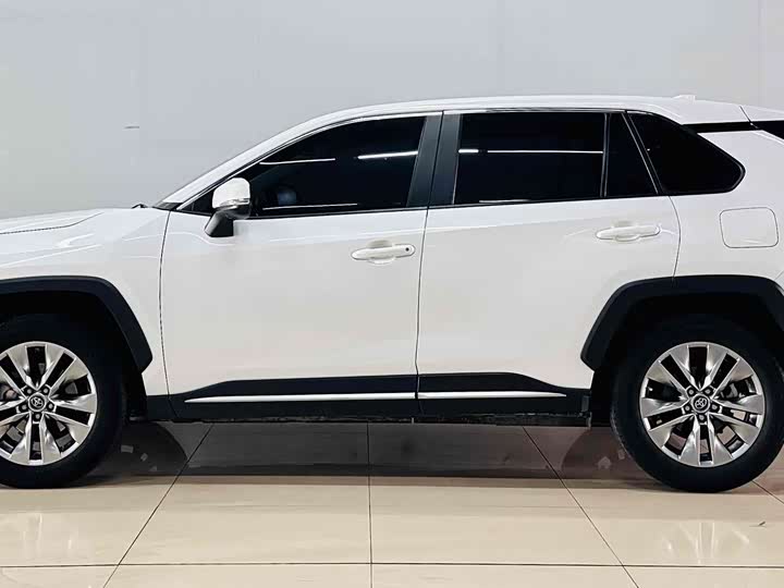 Фото 4 - Toyota Wildlander