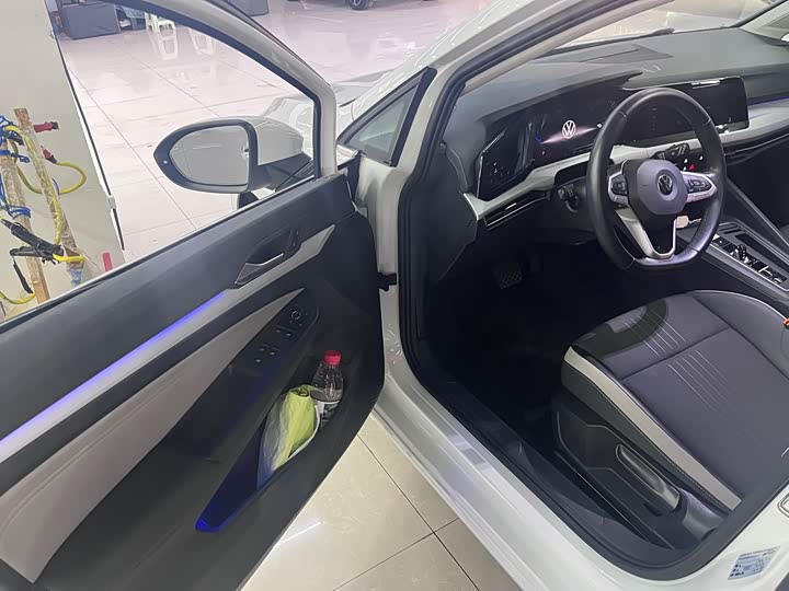 Фото 7 - Volkswagen Golf