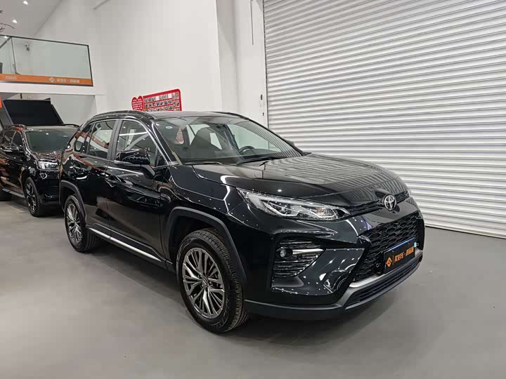 Фото 2 - Toyota Wildlander