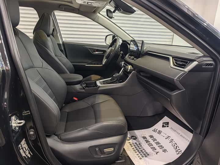 Фото 7 - Toyota Wildlander