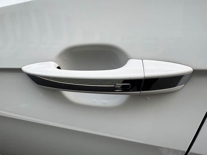 Фото 5 - Volkswagen T-Cross