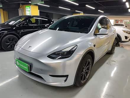 Фото 1 - Tesla Model Y