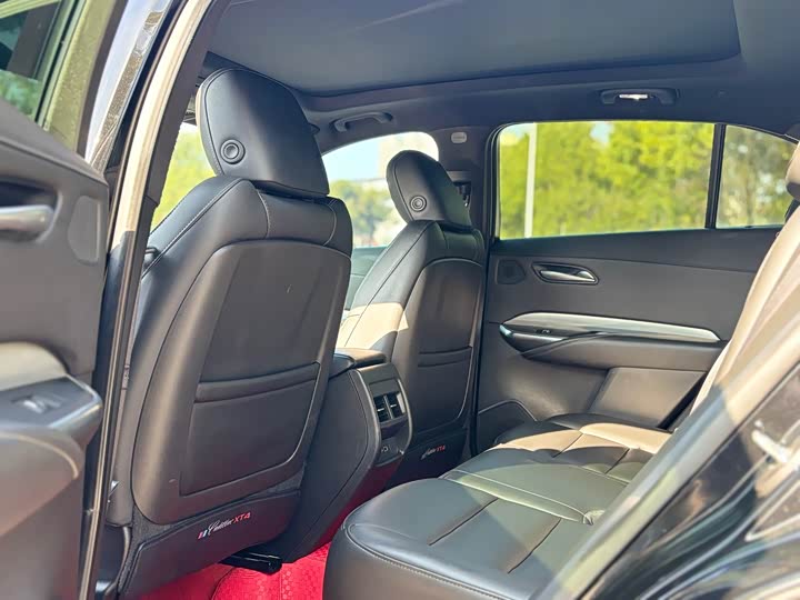 Фото 5 - Cadillac XT4