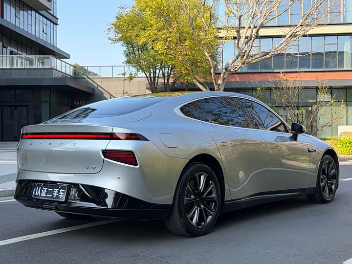 Фото 7 - XPeng P7