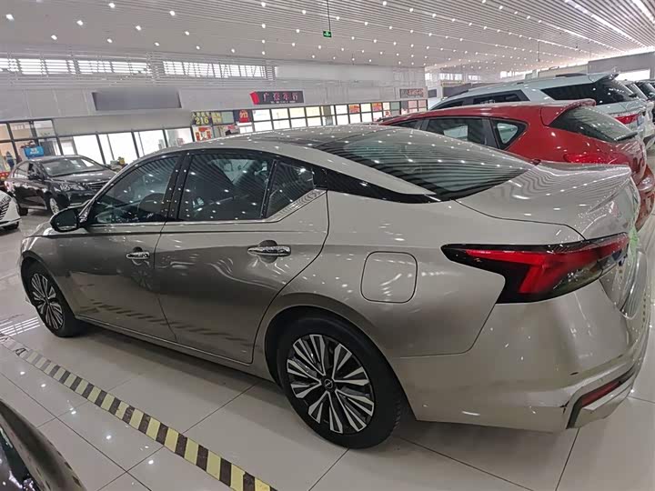 Фото 5 - Nissan Teana