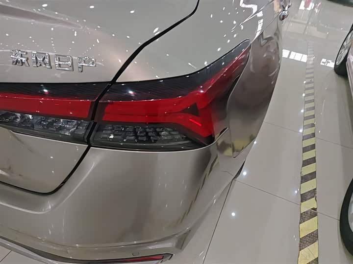 Фото 8 - Nissan Teana