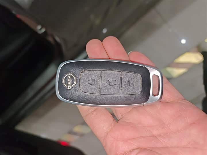 Фото 9 - Nissan Teana