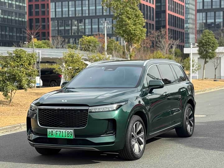 Фото 1 - LiXiang One