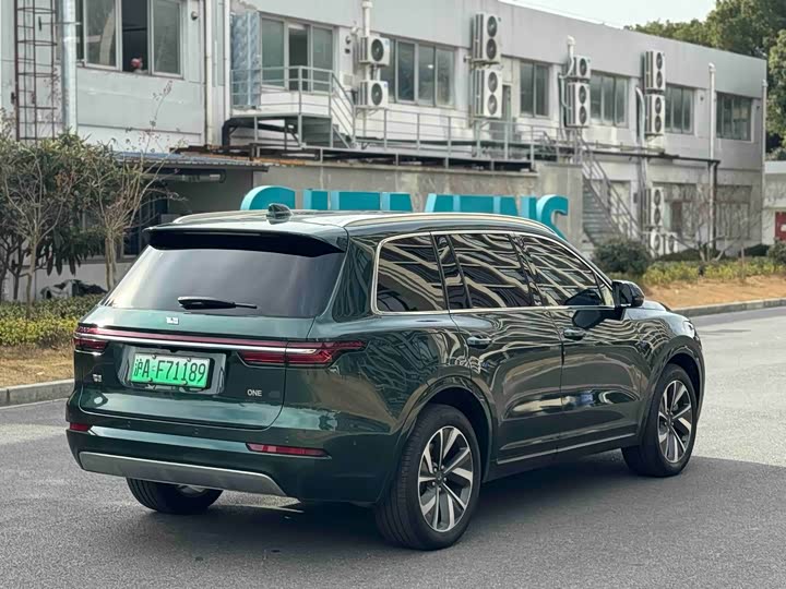 Фото 4 - LiXiang One