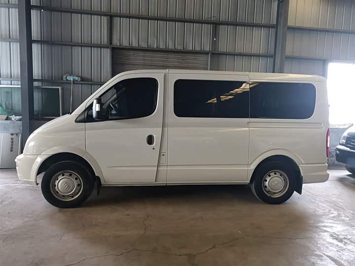 Фото 5 - Maxus V80