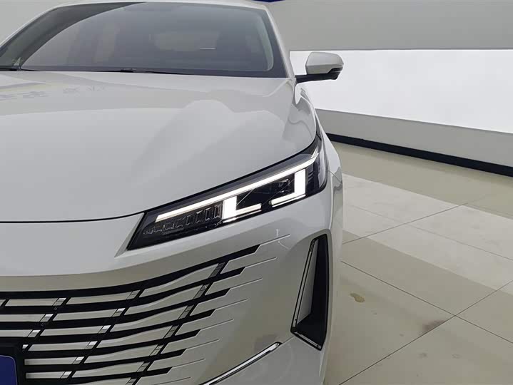 Фото 5 - Changan Eado Plus