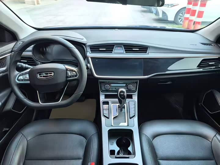 Фото 8 - Geely Emgrand GL