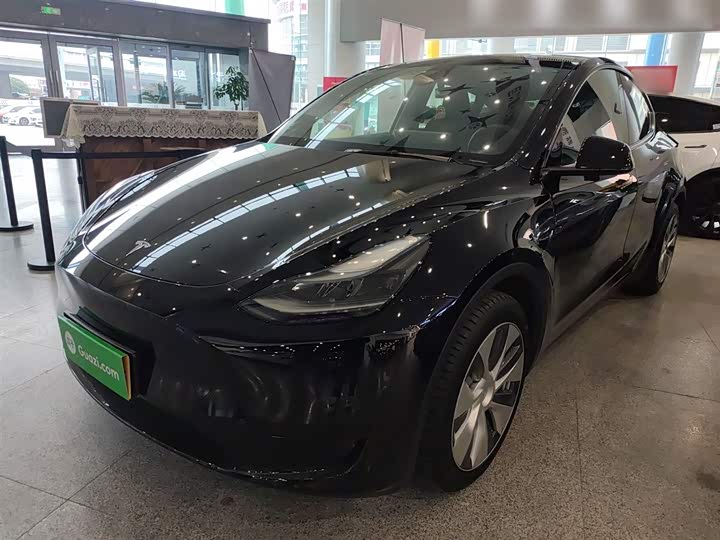 Фото 1 - Tesla Model Y