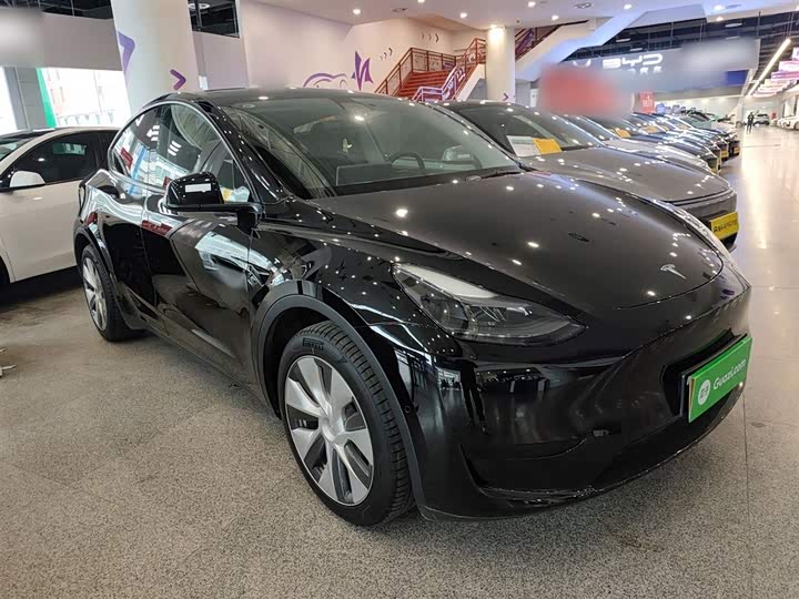 Фото 4 - Tesla Model Y