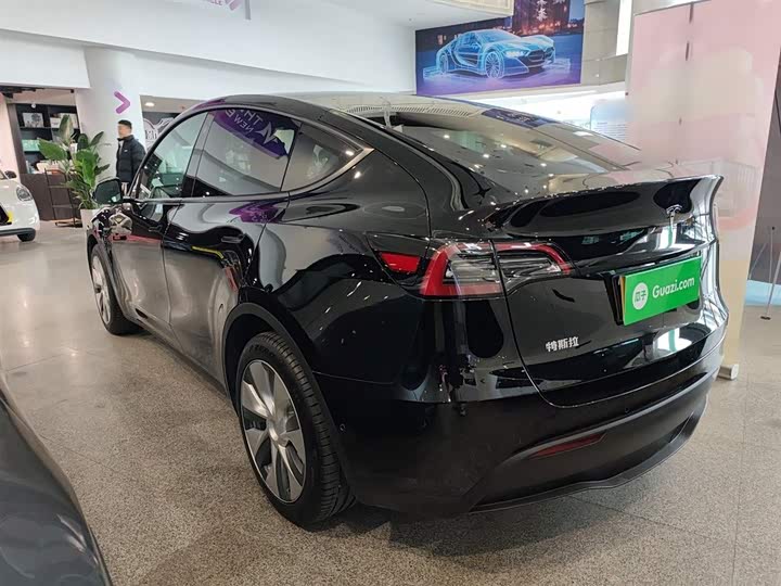 Фото 5 - Tesla Model Y