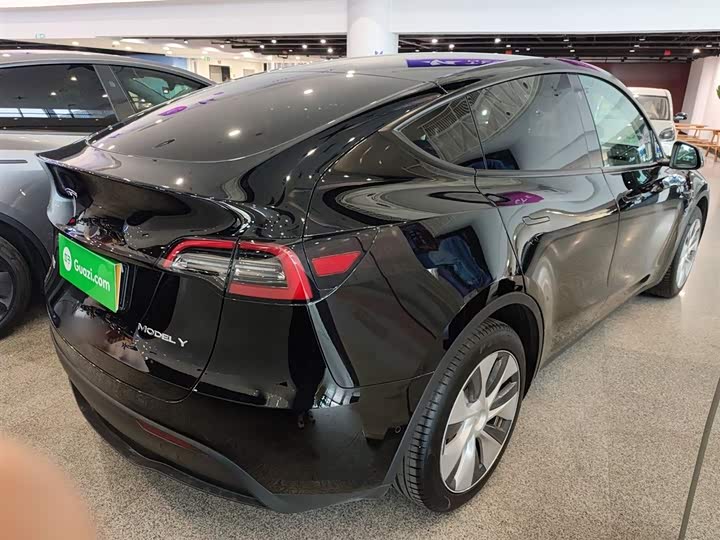 Фото 7 - Tesla Model Y