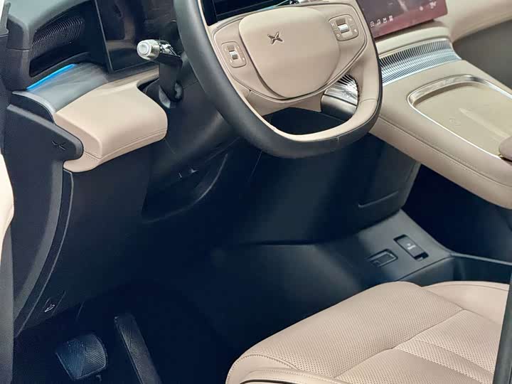 Фото 3 - XPeng X9