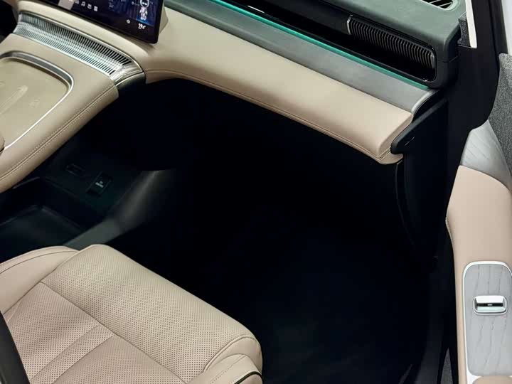 Фото 6 - XPeng X9