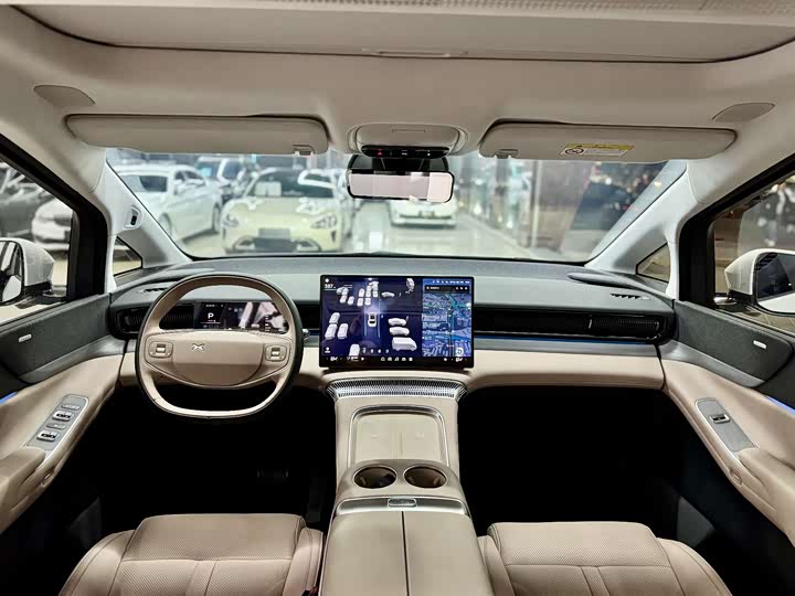 Фото 7 - XPeng X9