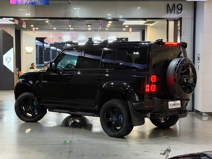 Фото 4 - Land Rover Defender