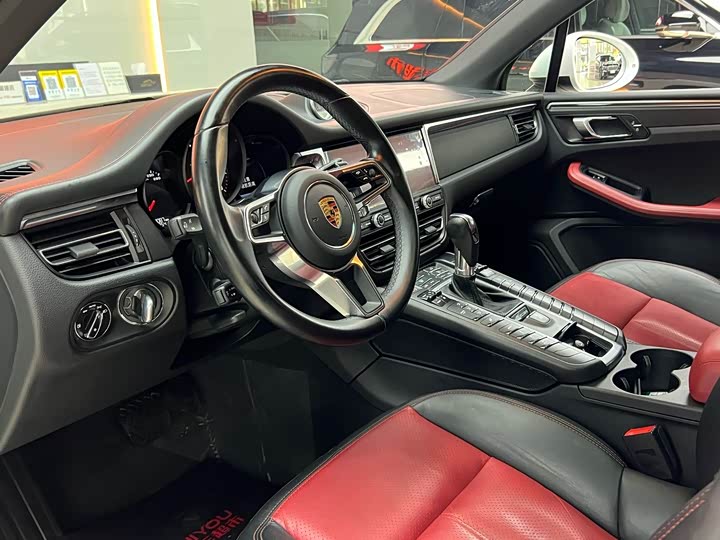 Фото 8 - Porsche Macan