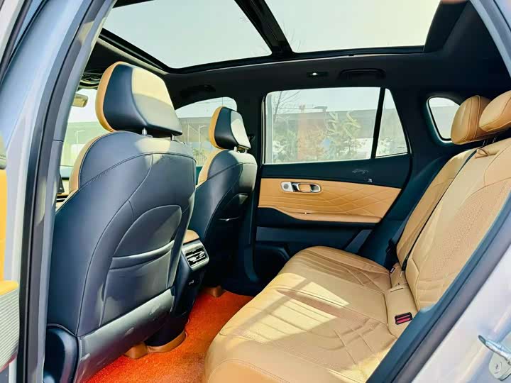 Фото 6 - Geely Galaxy Starship 7