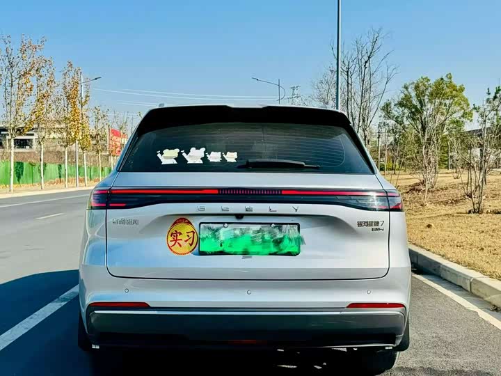 Фото 8 - Geely Galaxy Starship 7