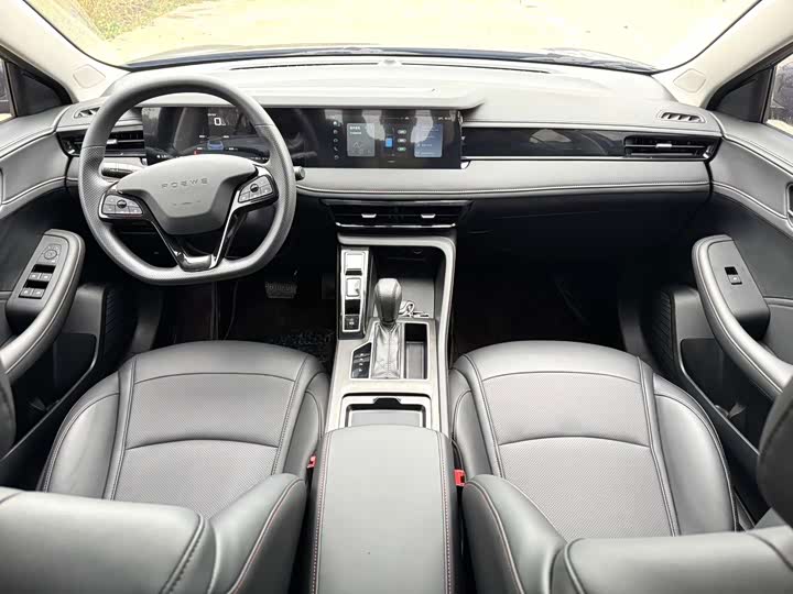 Фото 9 - Roewe i5