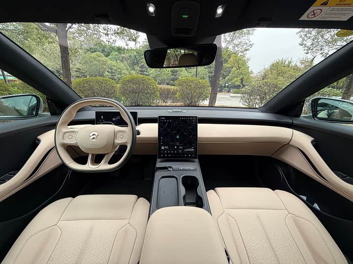 Фото 8 - Nio ET5T