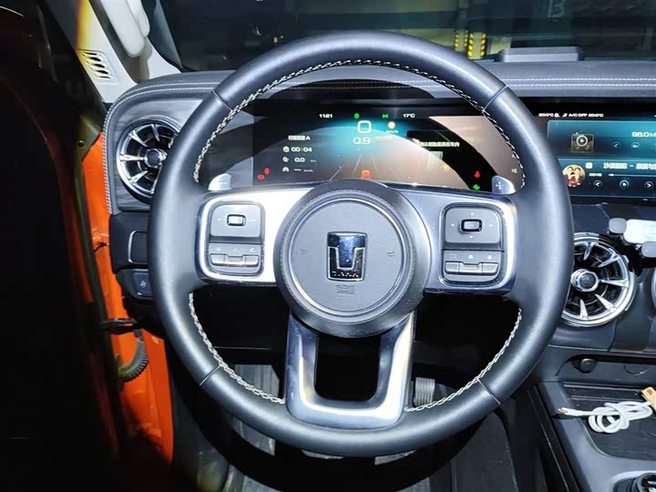 Фото 3 - Tank 300