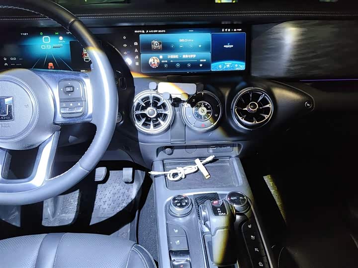 Фото 6 - Tank 300