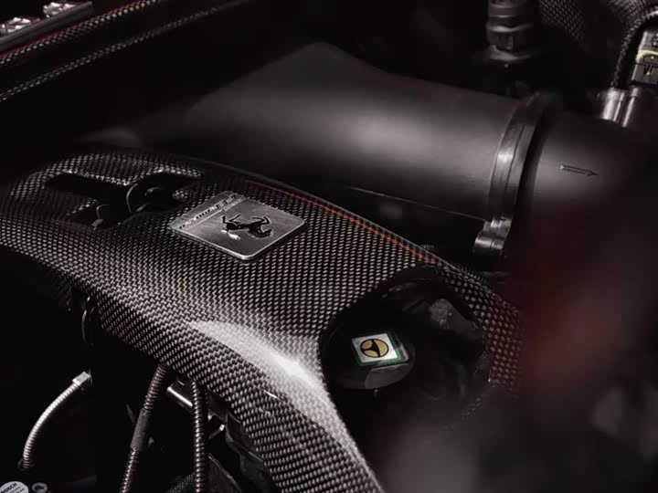 Фото 6 - Ferrari F8